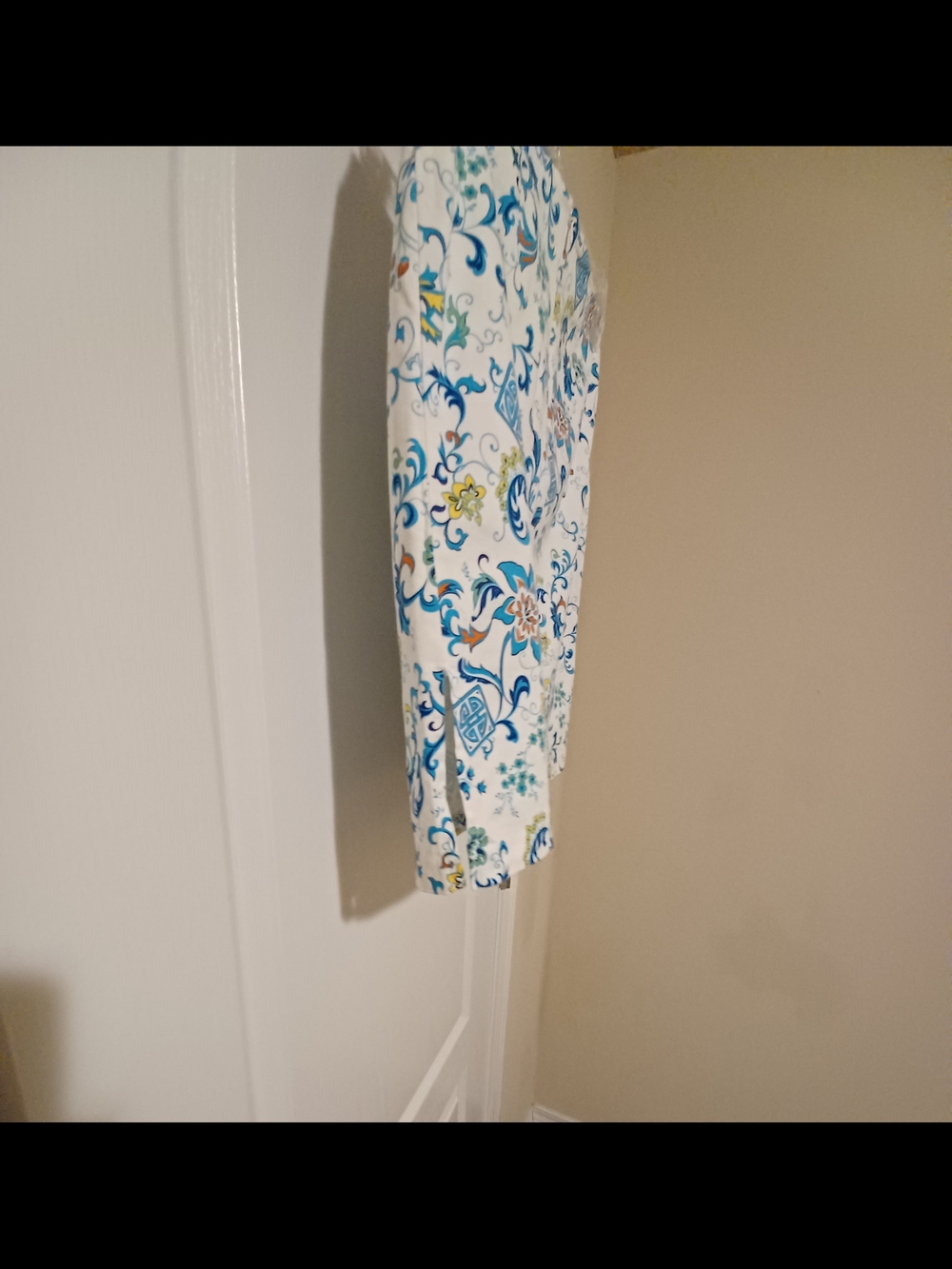 White Floral-Print Pencil Skirt in Blue and Teal - Picture 10 of 13